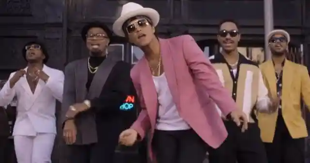 Uptown Funk - Mark Ronson featuring Bruno Mars (1.809 billion streams)