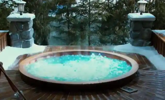 Hot Tub Time Machine (2010)