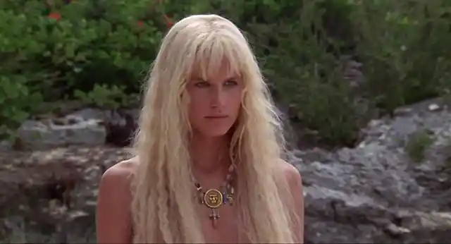 Daryl Hannah turned down the role of Lori to make Splash