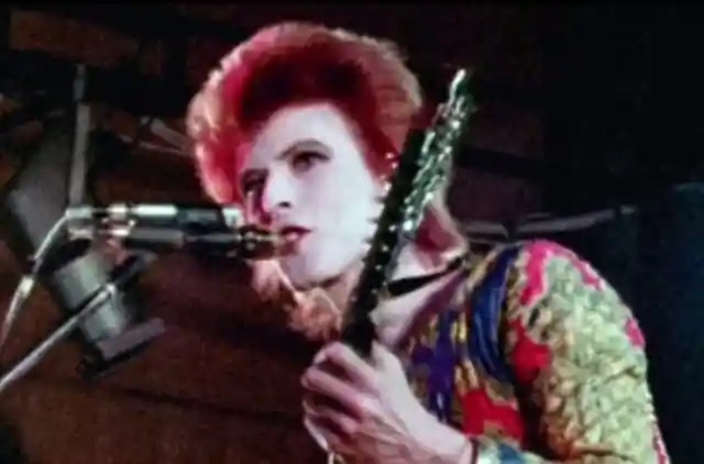The Rise and Fall of Ziggy Stardust and the Spiders From Mars by David Bowie