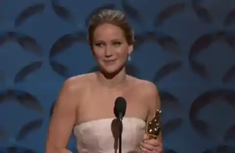 Jennifer Lawrence fell at the Oscars on purpose