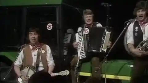 The Wurzels – The Combine Harvester