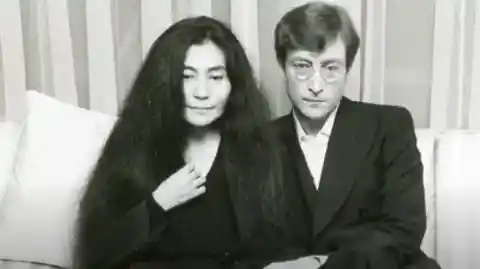 Unfinished Music No. 2: Life With the Lions – John Lennon and Yoko Ono