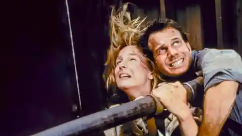 Bill Paxton and Helen Hunt were temporarily blinded by the lighting in one scene