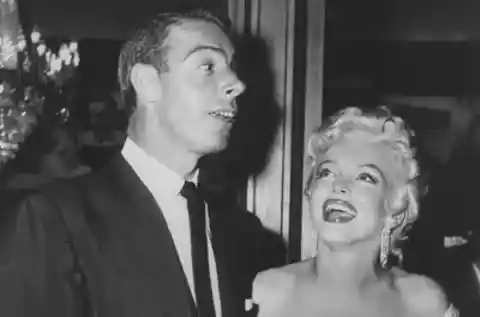 Joe DiMaggio sent roses to Marilyn Monroe’s grave three times a week